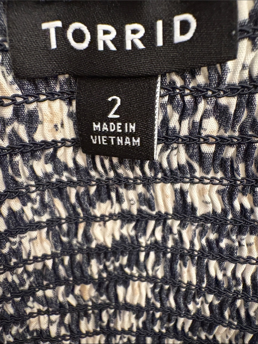 🩵HP🩵 torrid Navy and White Floral Tie-Strap Summer Top - Picture 11 of 11